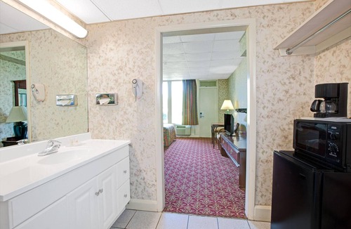 Parsippany Hotel | Days Inn by Wyndham Parsippany