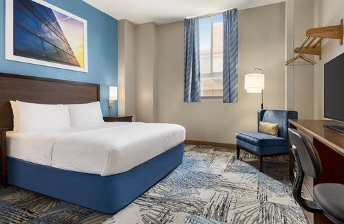 Chinatown Hotel | Days Inn by Wyndham Philadelphia Convention Center