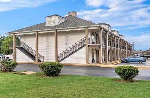 Valley Falls Hotel | Days Inn by Wyndham Spartanburg