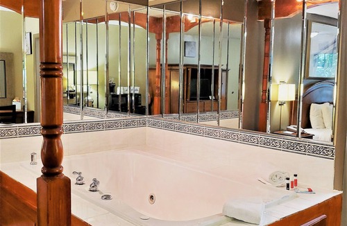 Towson Hotel | Days Inn by Wyndham Towson