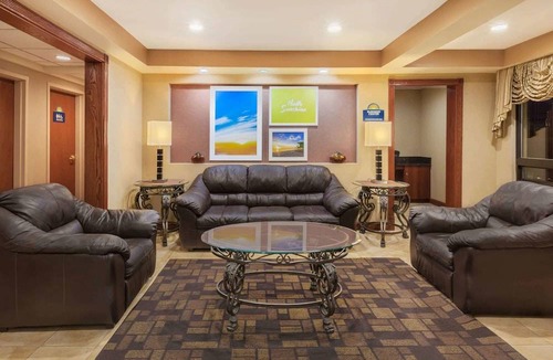 Iselin Hotel | Days Inn by Wyndham Iselin / Woodbridge