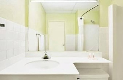 Waynesboro Hotel | Days Inn by Wyndham Waynesboro
