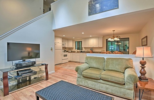 Pocono Lake House | Deck & Fire Pit: Pocono Lake Home Near Skiing!