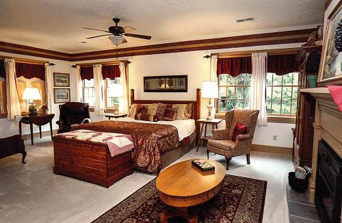 McClellandtown Bed & Breakfast | Deer Creek Winery at Watson Estate