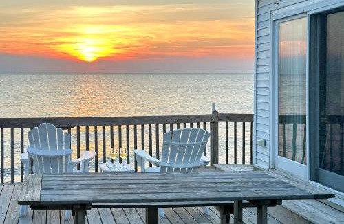 Green Creek House | Delaware Bay and Sunset Views Cape May Cottage