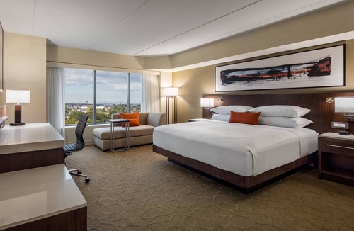 Tinicum Township Hotel | Delta Hotel Philadelphia Airport