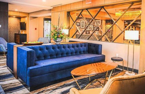 Sharonville Hotel | Delta Hotels by Marriott Cincinnati Sharonville