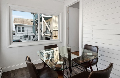 Ventnor City Apartment | Designed 1BR w/Parking and Close to Beach
