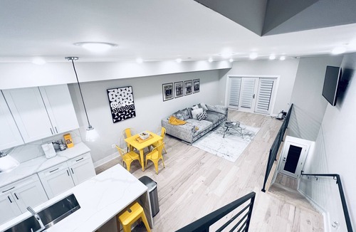 Trinidad Condo | Designer 3BDR Rooftop Monument View&Parking Near H St Corridor Free Cancellation