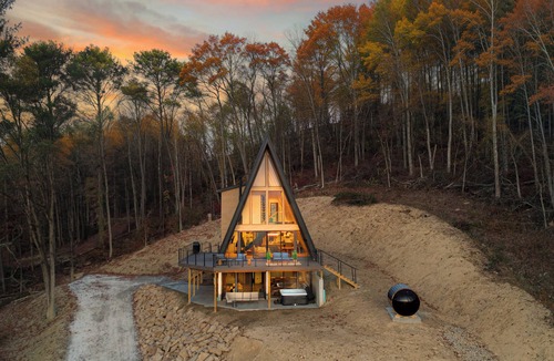 Ligonier House | Diamond View PA: A-Frame~Hot Tub~Sauna~Panoramic Mountain Views