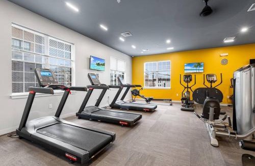 Hackensack River Waterfront Apartment | Discover Urban Luxury: Condo Only 20 Min to NYC