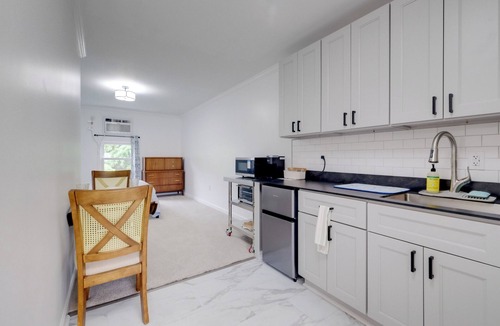 Colonial Beach Apartment | Dock Access: Waterfront Studio in Colonial Beach!