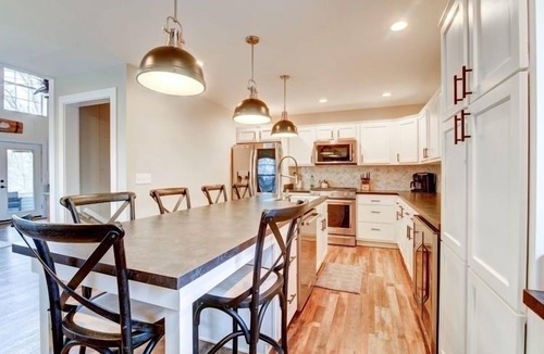 Scottsville House | DockSide Retreat on Barren River Lake with Private Dock and Year Round Views!