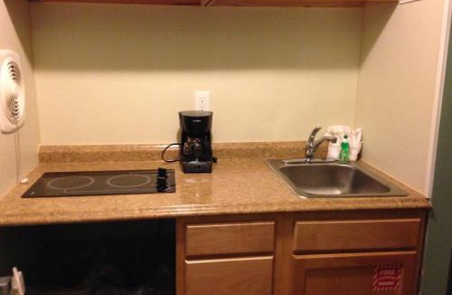 Wildwood Hotel | Dolphin Inn