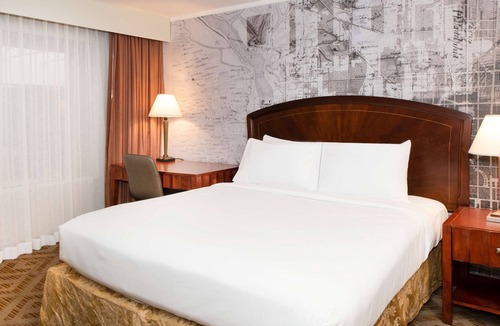Plymouth Meeting Hotel | DoubleTree Suites by Hilton Hotel Philadelphia West