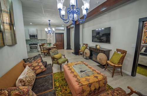 Grove City Apartment | Down Town Fancy Fancy Upscale 2 Bedroom Loft