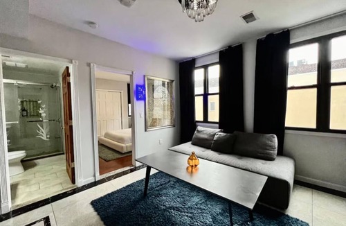 Chinatown Apartment | Downtown 1Bd Apt perfect for your stay!