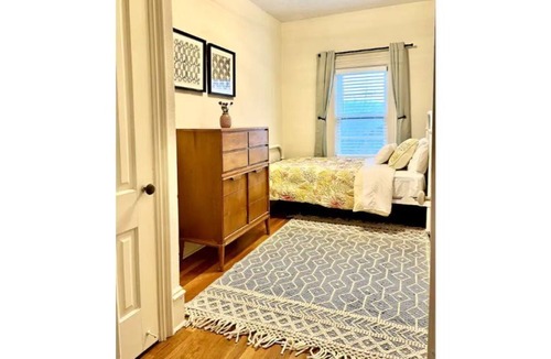 Meadville House | Downtown Centrally Located Apartment