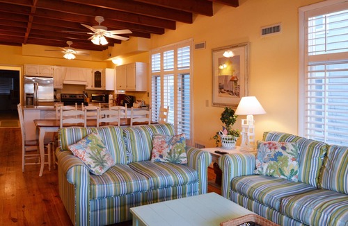 Dewey Beach House | Downtown Dewey Beach OCEAN BLOCK Sleeps 10
