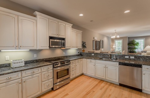 Rehoboth Beach House | Downtown Rehoboth Beach 5BR 3 Primary Suites w/Parking Screened Porch