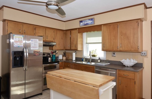 Country Club Estates House | Downtown Rehoboth Beach Pet Friendly 3BR Home w/Outdoor Shower
