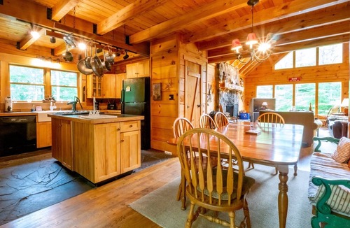 Davis House | Dream Catcher - 2014 Cabin Mountain Road Dream Catcher - Classic Cabin on Private 3 Acre Lot w/Pond, Pet Friendly, Hot Tub