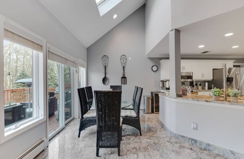 Stony Point Villa | DREAM Home, Pool, Hot Tub, Game Rm & Mountains.