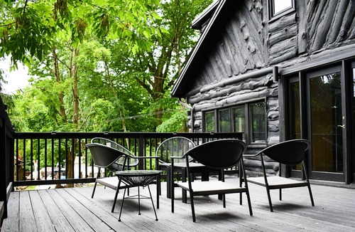 Hewitt House | Dreamy Cabin w/Modern finishes Perfect City Escape/1hr from NYC