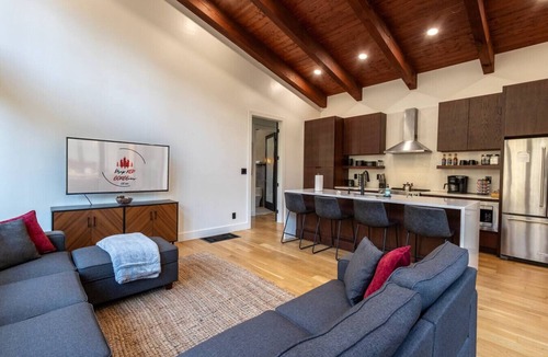 Rogers Cabin | Drop Red Gorgeous Cabin
