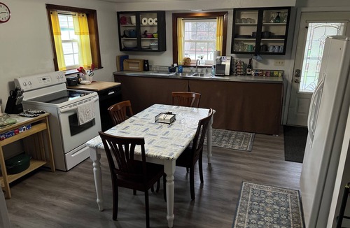 New Stanton House | Easy access, roomy, close to so much but in a private country setting.