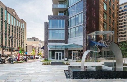 Woodmont Triangle Apartment | Easy Access to Beltway | in-unit Washer/D | NIH Nearby