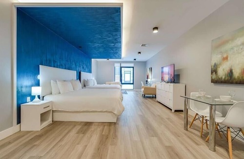 Port Morris Hotel | Easy access to I-87 Studio 2K BR | Linens/Towels