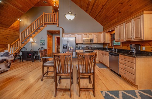 Oakland House | Easy Like Sunday Morning | 5 Min to DCL State Park