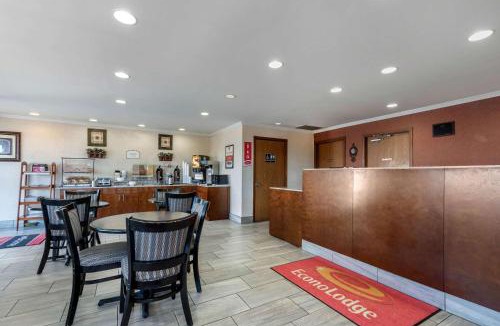 Lexington Cabin | Econo Lodge Lexington Southeast