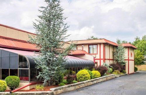 Scranton Cabin | Econo Lodge Scranton near Montage Mountain