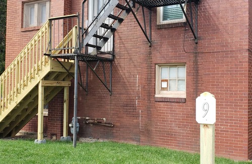 Tyrone Apartment | Efficiency Apt located between State College & Altoona Pa, minutes from I-99.