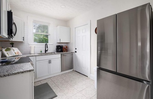 Near East Columbus House | Eldridge Echo L - 3BR 1BA Unit in East Columbus