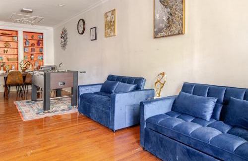 Near Northeast House | Elegant 4BR & 4BA House in DC