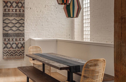 Northern Liberties Apartment | Elegant Artisan Loft +Private Parking/The Weaver