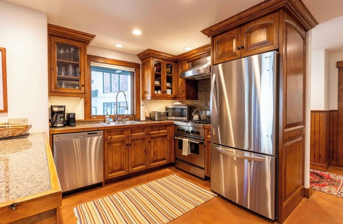 Warm Springs Condo | Elegant Three Suite Condo Steps to Warm Springs Lodge