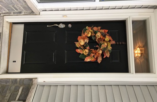 Middletown House | Elegant Town Home Middletown suburb close to city