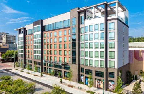 Downtown Chattanooga Hotel | Embassy Suites By Hilton Chattanooga Downtown