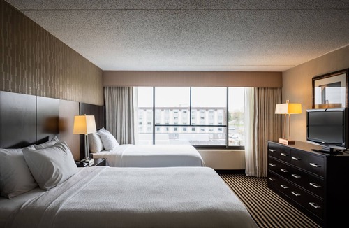 Piscataway Hotel | Embassy Suites by Hilton Piscataway Somerset