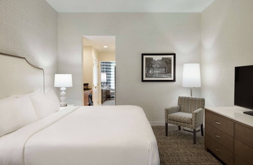 Chesterbrook Hotel | Embassy Suites by Hilton Philadelphia Valley Forge