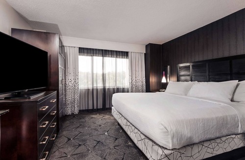 Crabtree Hotel | Embassy Suites by Hilton Raleigh Crabtree