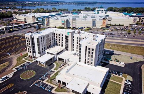 Westside Hotel | Embassy Suites By Hilton Syracuse Destiny USA