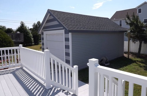 Avalon House | Enjoy a classic seashore vacation in this perfectly situated, rustic 4 BR, expanded cottage