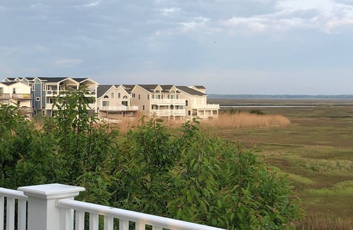 Sea Isle City House | Enjoy and Relax in Luxury with breathtaking waterfront views!