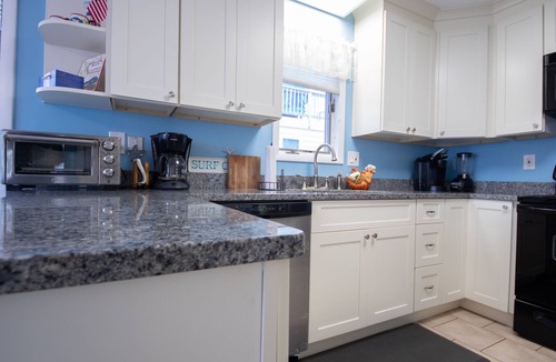 Surf City House | Enjoy Family Memories - Great Outdoor Decks And Backyard; A Few Houses To Beach