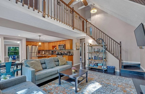 Bushkill Ski Chalet | Enjoy the scenic Pocono Mountains at this lovely and unique renovated home!